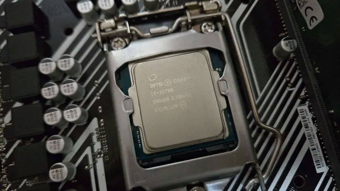 mATXマザーボード i7 11700 8GBx2枚メモリ付き