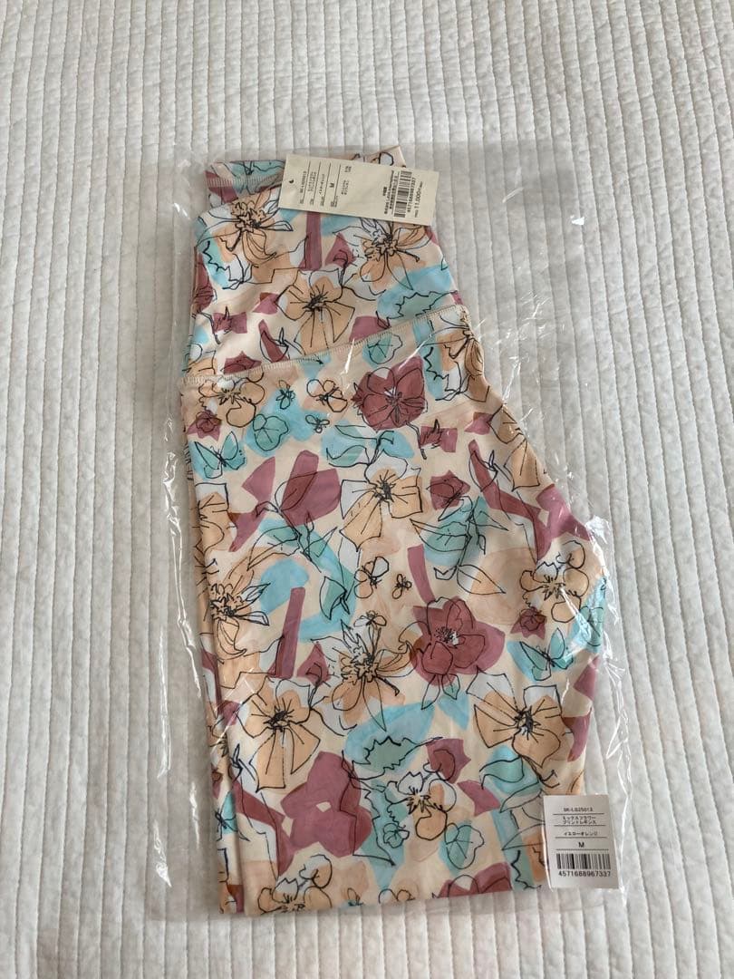 SUKALA LAVAミックスフラワープリントレギンスM新品値下げしました。