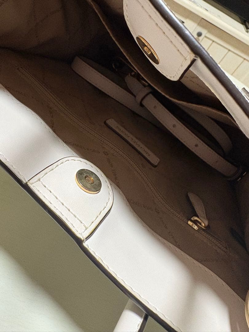 ドン君　　MICHAEL KORS MKロゴショルダーバッグ