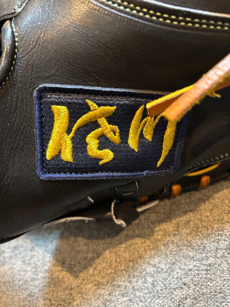 硬式野球キャッチャーミット黒/オレンジ