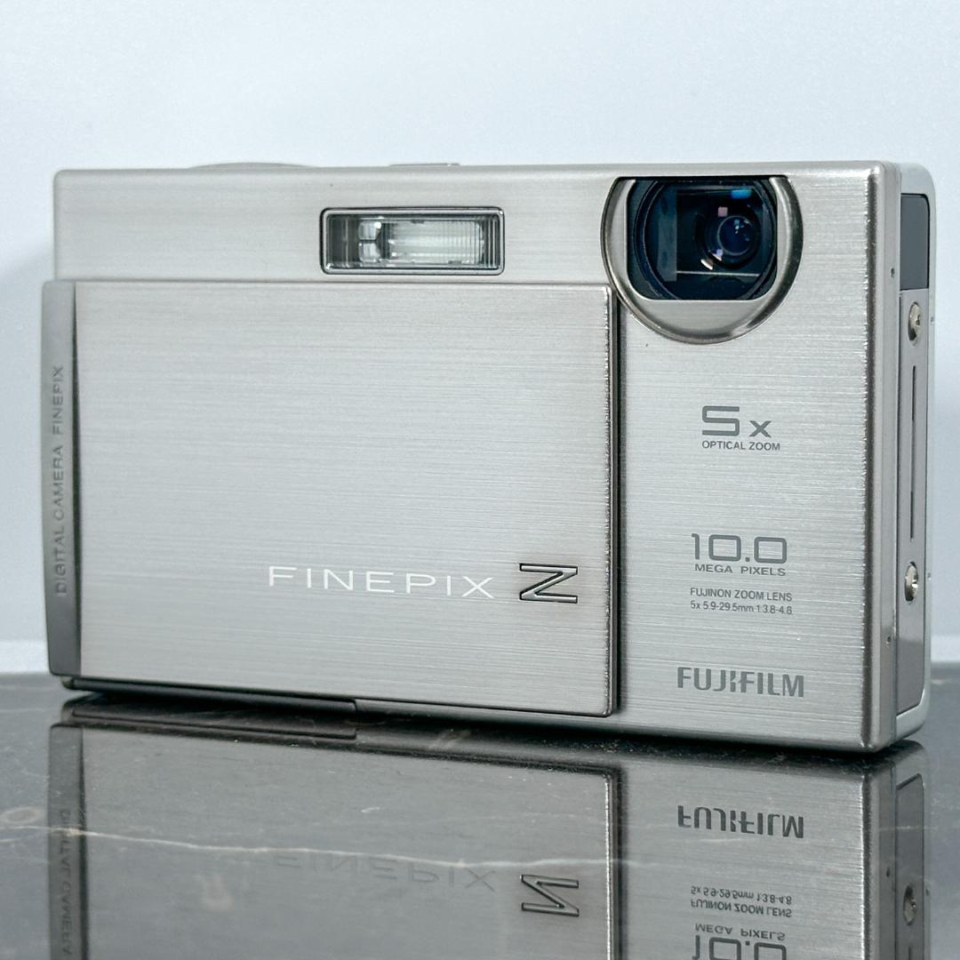 FUJIFILM 富士フイルム FinePix Z200fd　シルバー