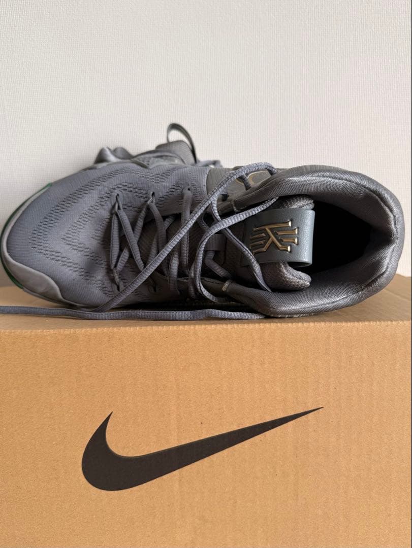 ナイキ カイリー4 シティオブガーディアン NIKE KYRIE 4