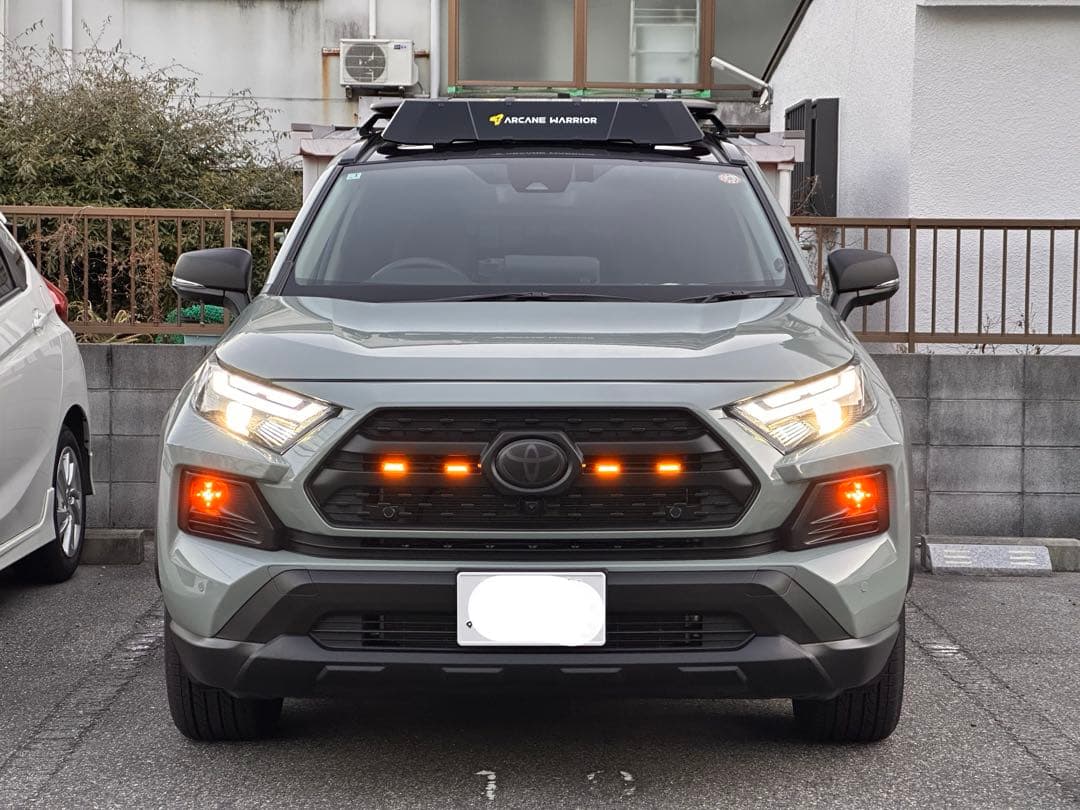 TOYOTA ジョリーロジャーズ RAV4用 デイライト付き フォグランプ