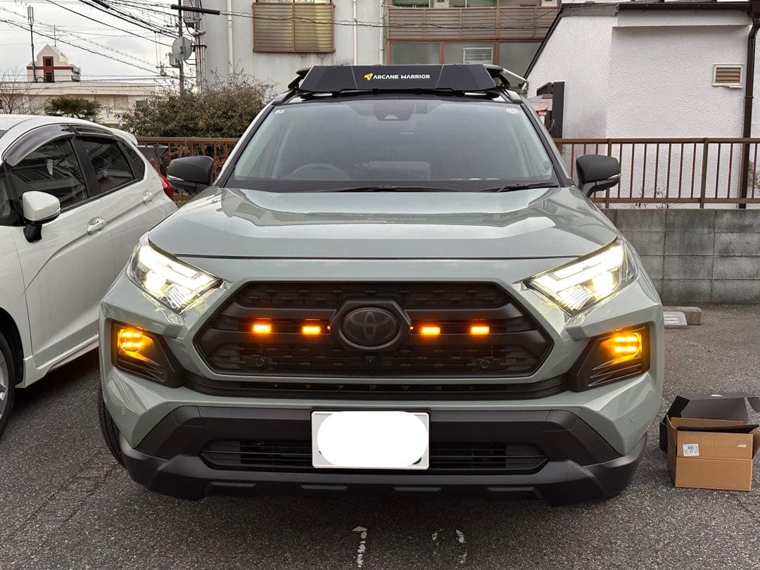 TOYOTA ジョリーロジャーズ RAV4用 デイライト付き フォグランプ