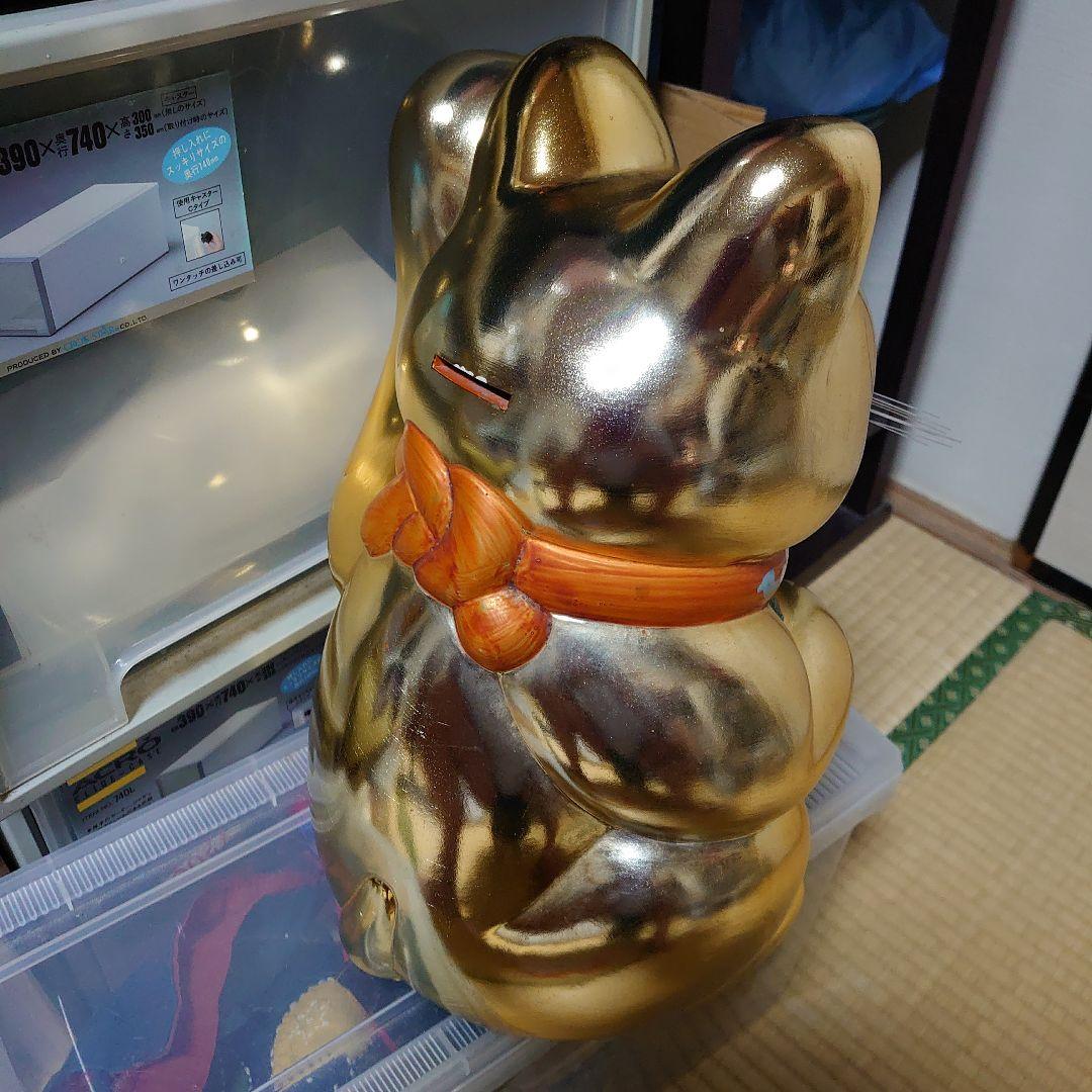 金色の招き猫