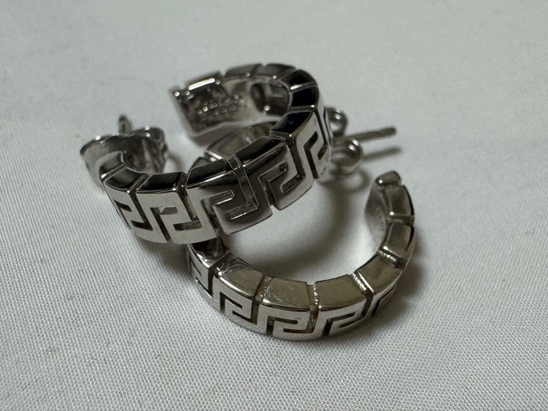 【7/27まで値下げ】VERSACE グレカ フープ ピアス / シルバー