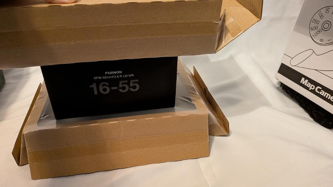 Fujifilm XF16-55mm F2.8 R LM WR おまけつき