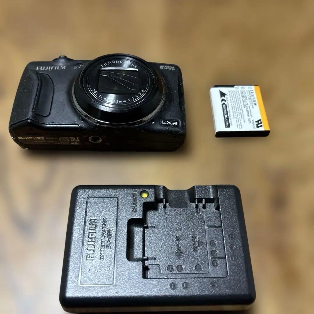 Fujifilm FinePix F770EXR 15メガピクセル　(ブラック)