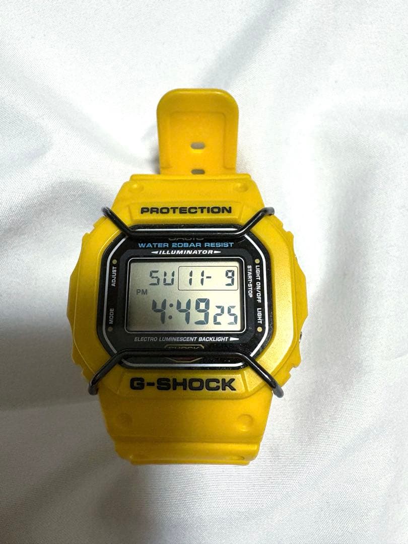 G-SHOCK DW-5600Pイエロー 腕時計　バンパー付き