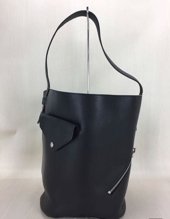 Celine ショルダーバッグ バイカーバッグ セリーヌ フィービー バッグ