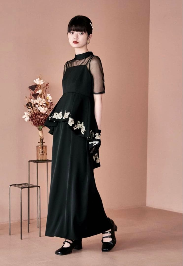 【etoll.】刺繍ペプラムビスチェ＆Iラインドレスセットアップ