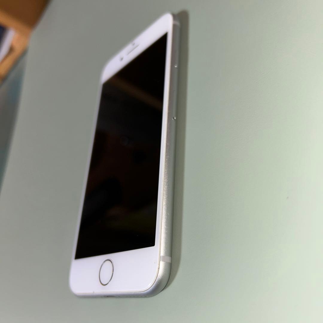 携帯電話本体 iphone8