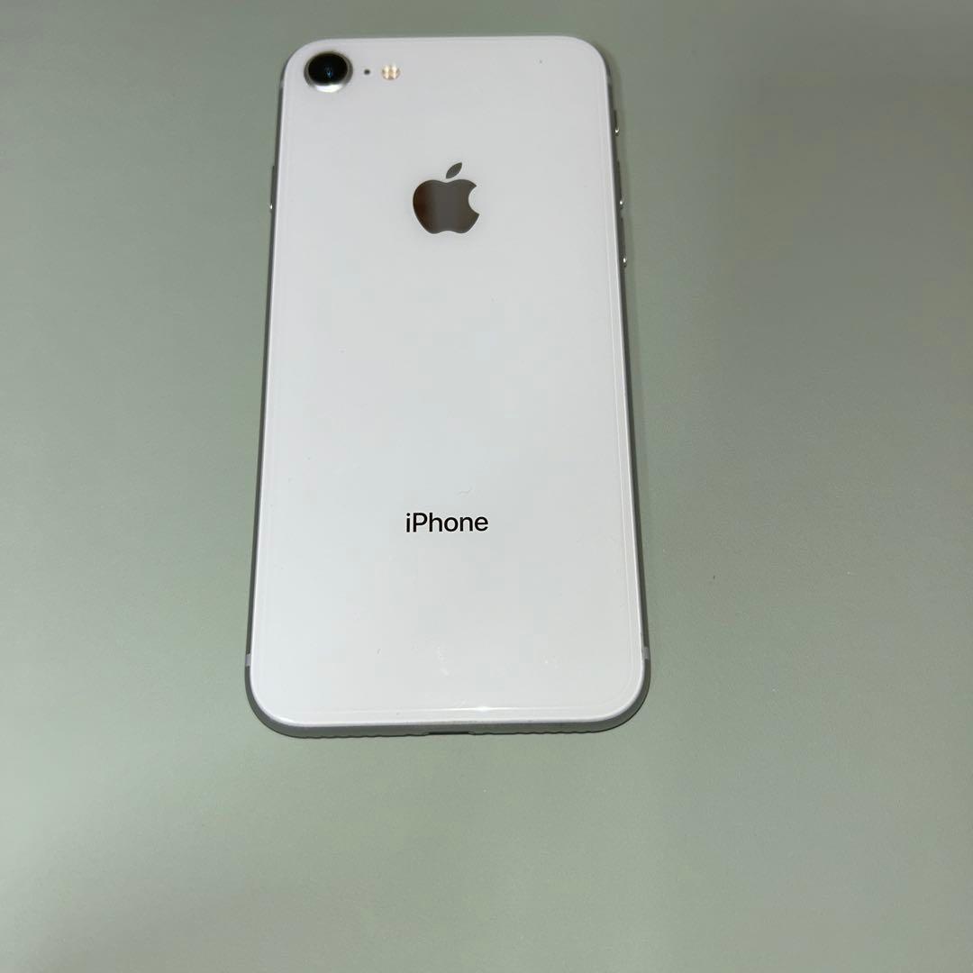 携帯電話本体 iphone8