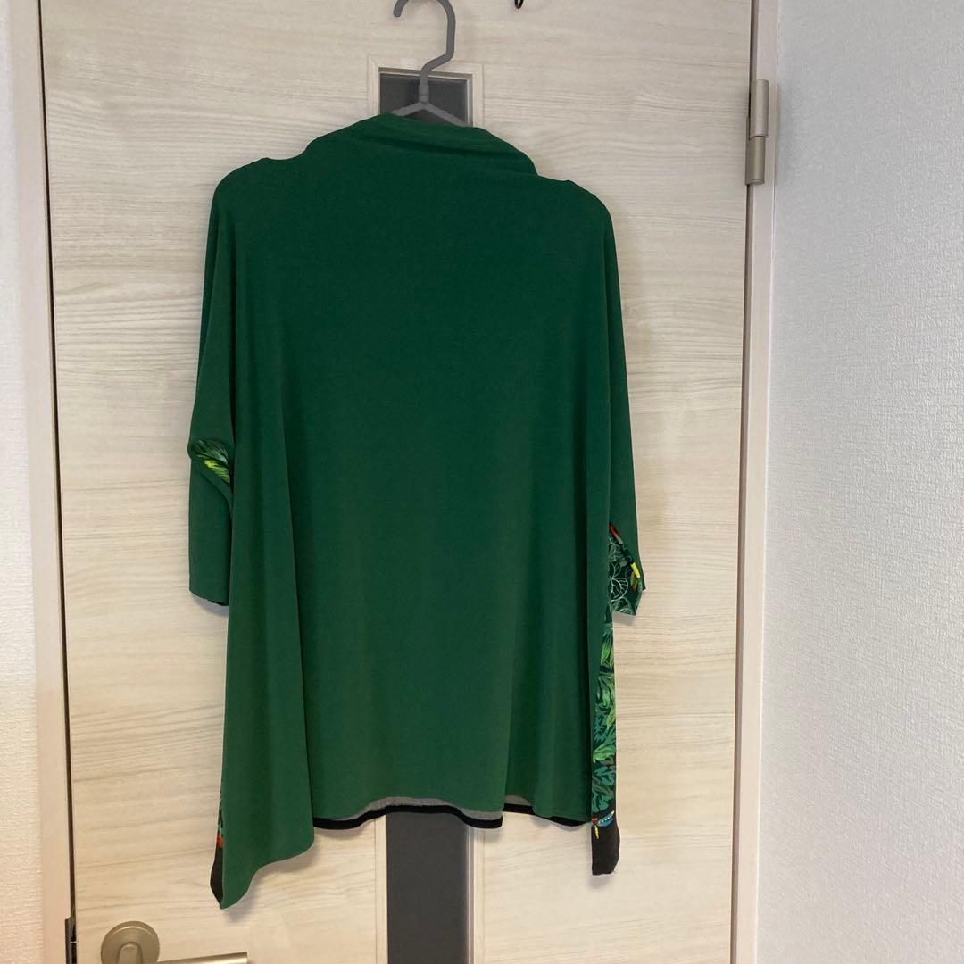 トクコプルミエヴォル　ボタニカル柄チュニック