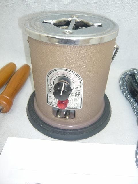 ぴよぴよ　美品　タキイ　電化鏝　和裁コテ　和裁こて　ランプ付き　鏝２本付