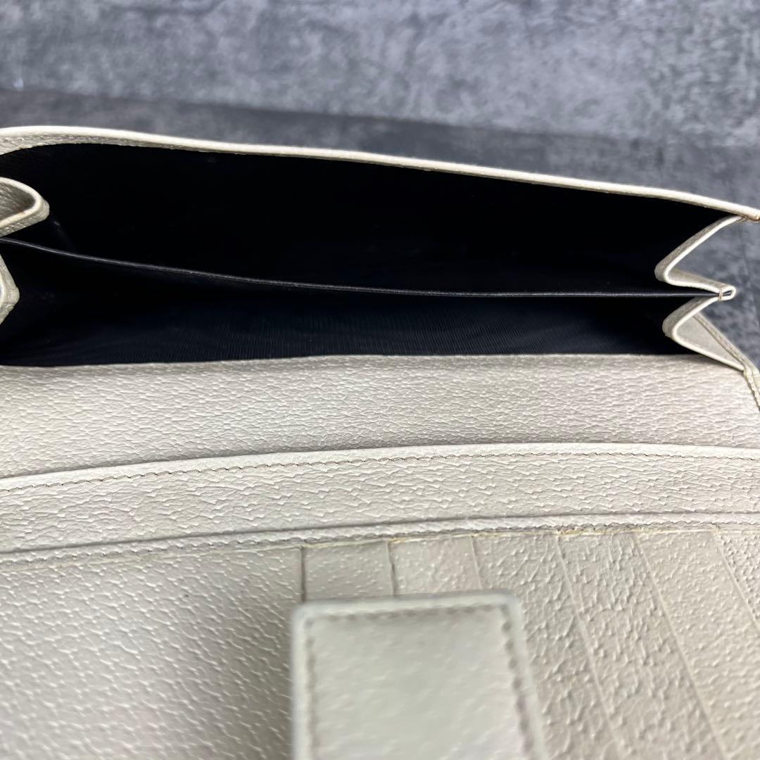 GUCCI GG柄 キャンバス×レザー Wホック長財布 金具