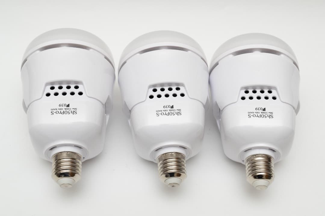 高演色LEDライト3灯　　039　 Sh50Pro-S　　ソケット3個