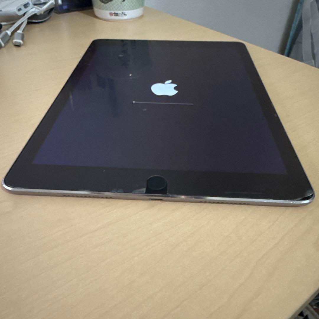 ひ*で様 Apple iPad Pro(9.7インチ) 128GB スペースグレ