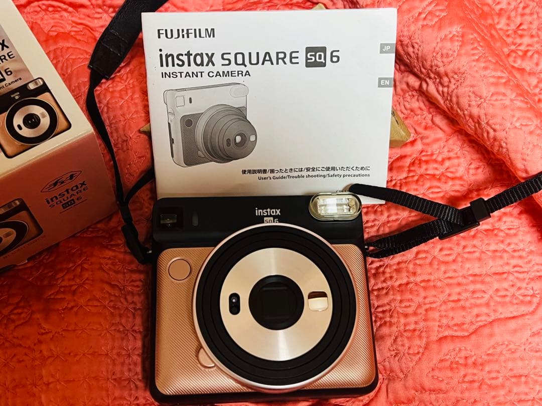 一番人気！美品FUJI FILM INSTAX SQ６ インスタントカメラ