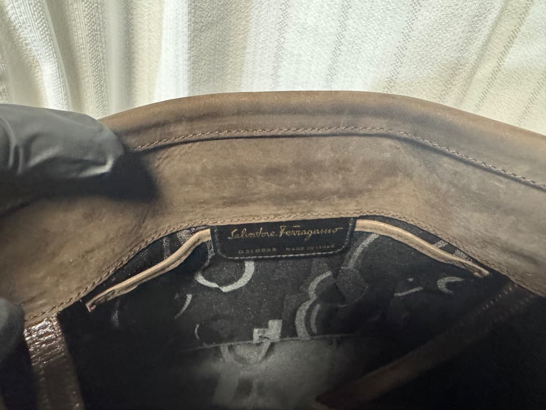 Ferragamo　ヴィンテージ フェラガモ　ダークブラウン クラッチバッグ