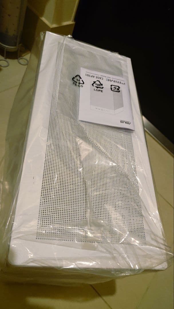 ASUS Prime AP201 MicroATX Case 側面メッシュタイプ