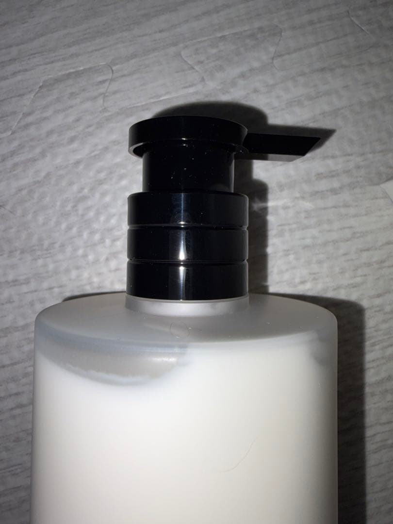 ⭐︎AYA ぱん⭐︎　ラコルノワールハンド＆ボディローション