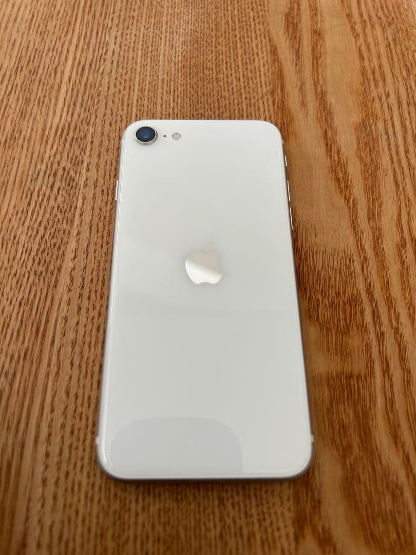 Apple iPhone SE (第2世代) ホワイト 本体
