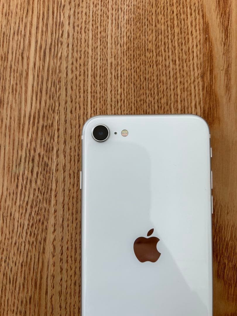 Apple iPhone SE (第2世代) ホワイト 本体