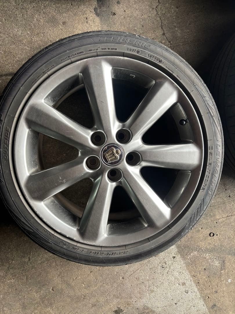 18クラウン純正ホイールタイヤ