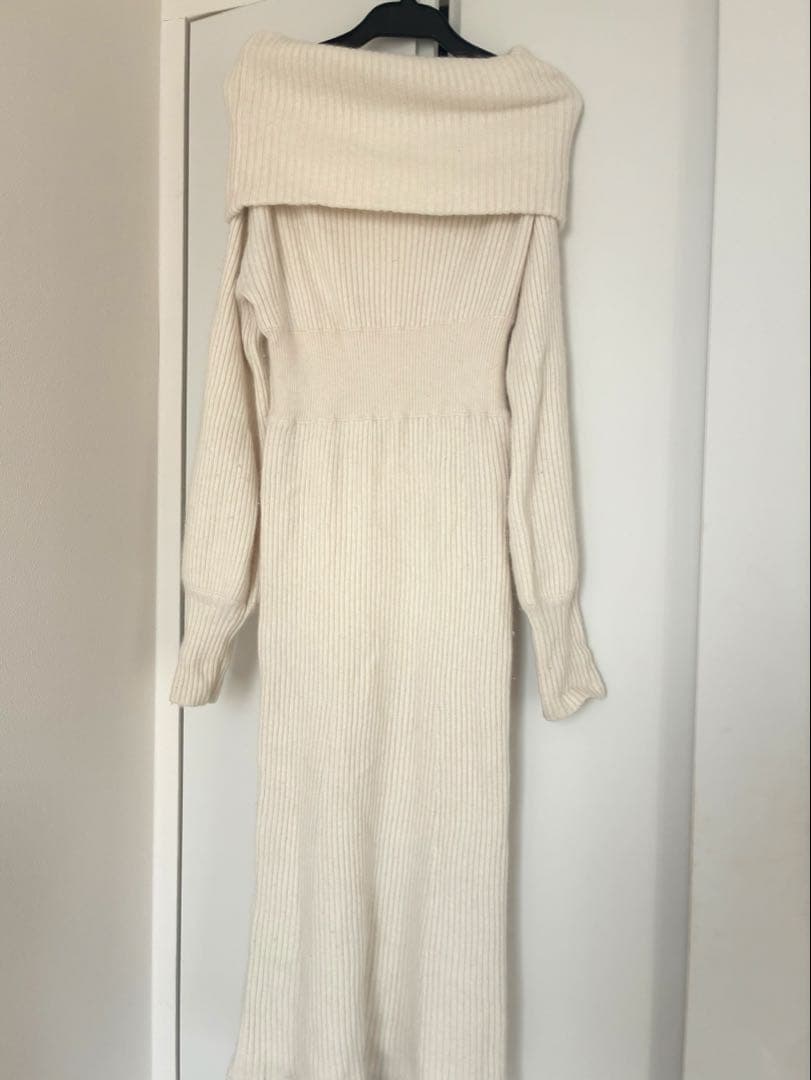 anuans オフショルナローニットワンピース アイボリー　S カシミア
