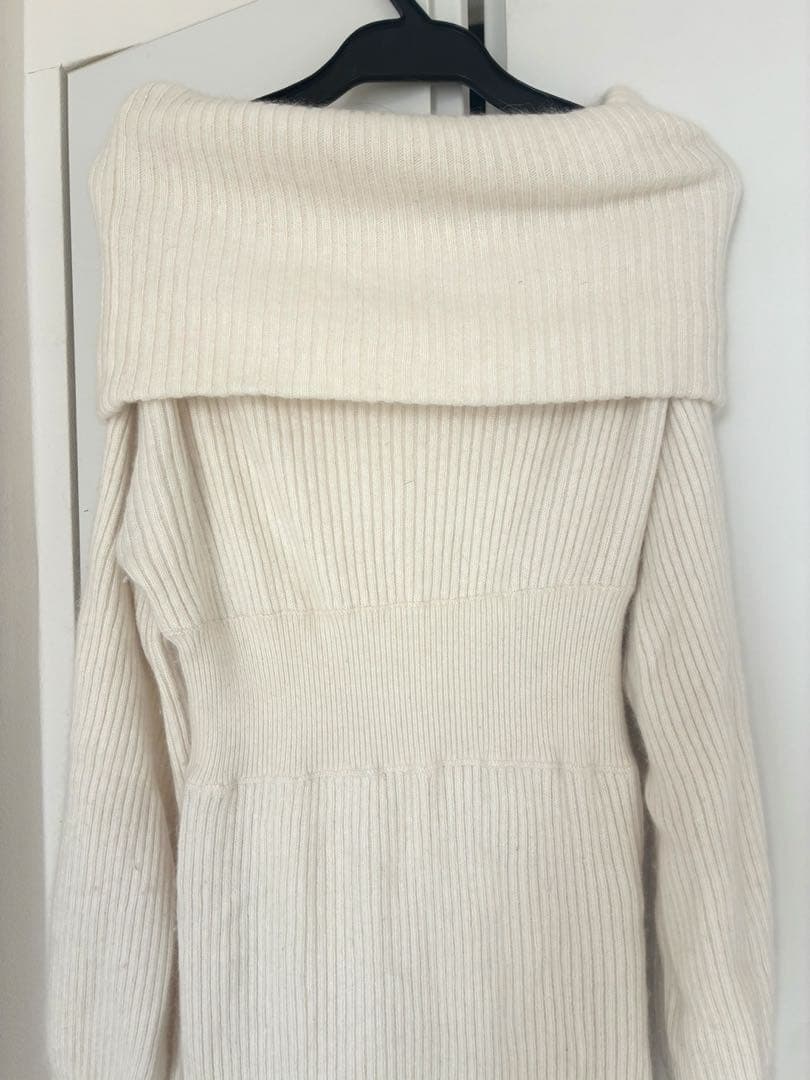 anuans オフショルナローニットワンピース アイボリー　S カシミア