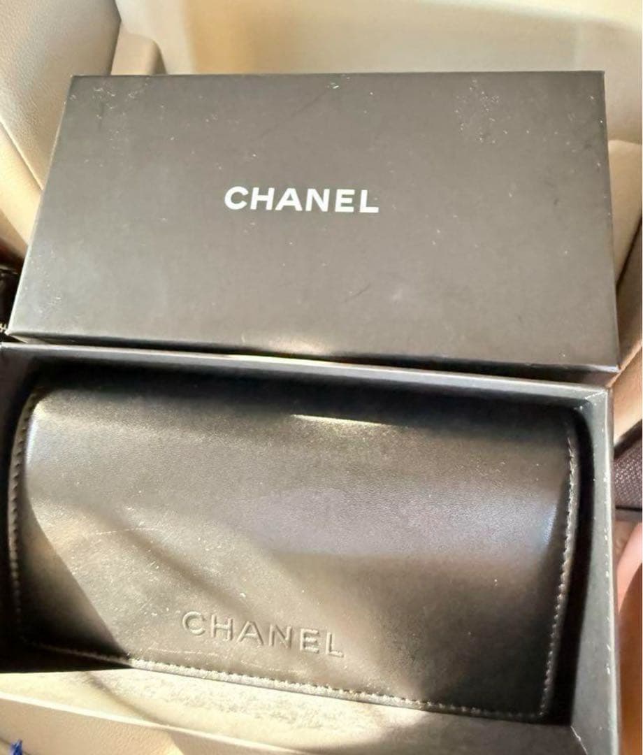 CHANEL ブラック サングラス ケース付き