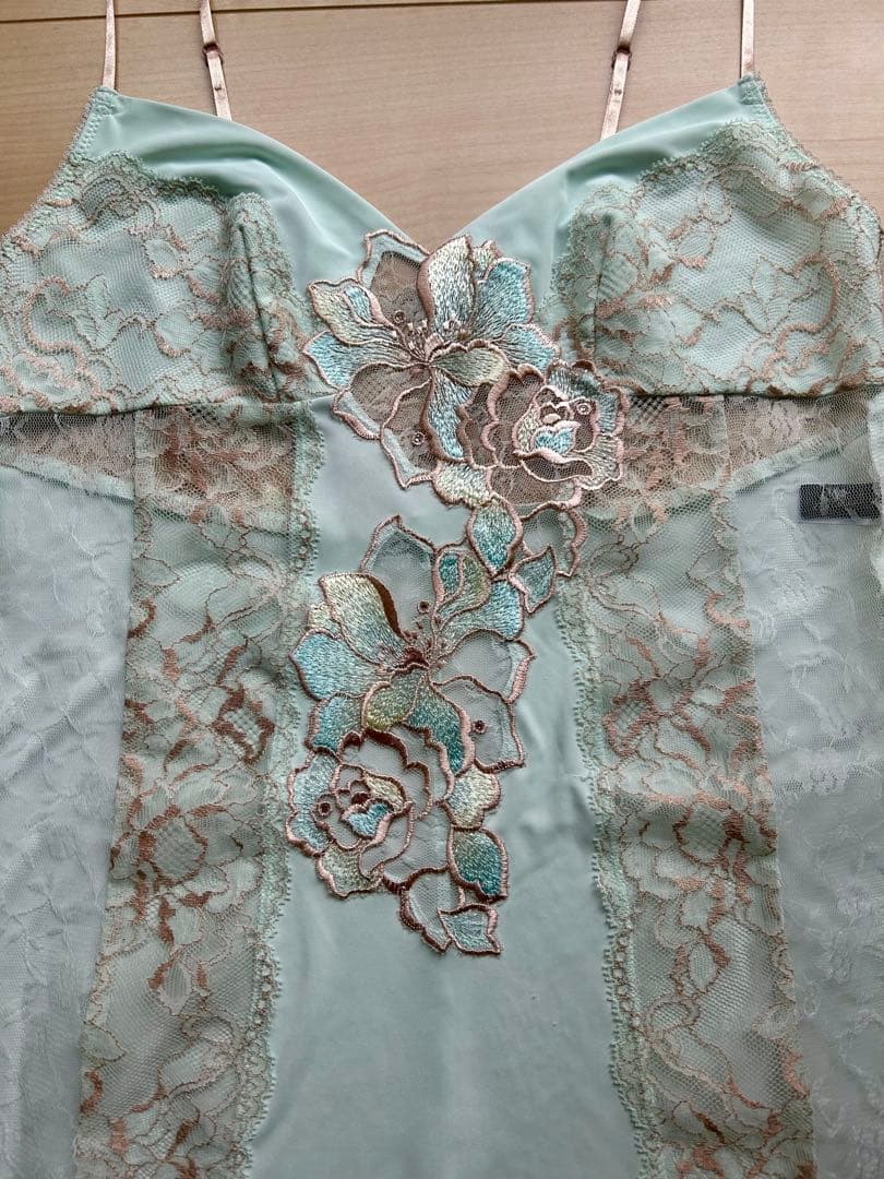 マリーゴールドです！サルート　ミントグリーン レースキャミソール