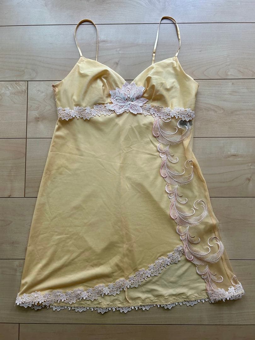 マリーゴールドです！サルート　ミントグリーン レースキャミソール