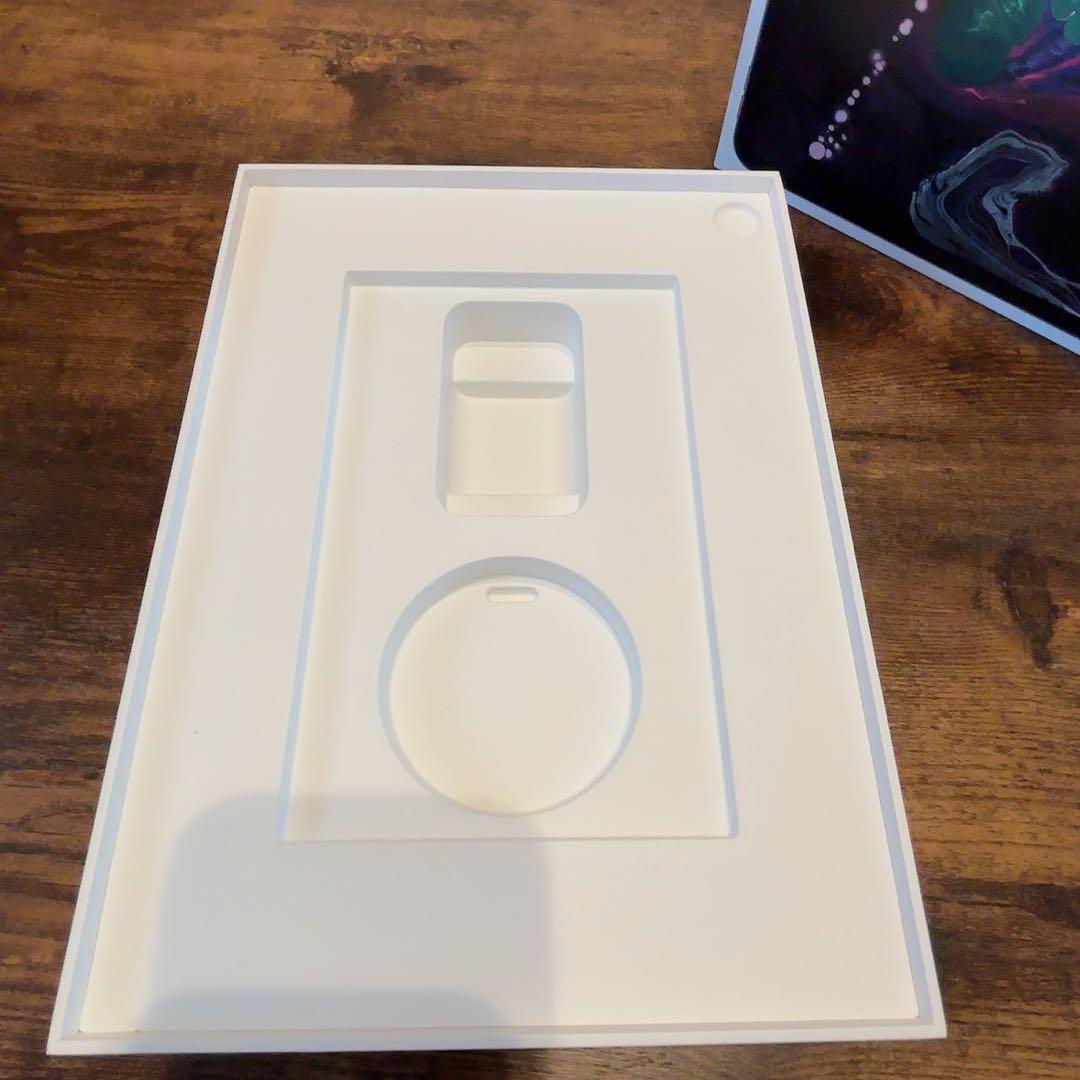 【iPad pro】第１世代11インチwifi 純正キーボード　カバー　箱付き