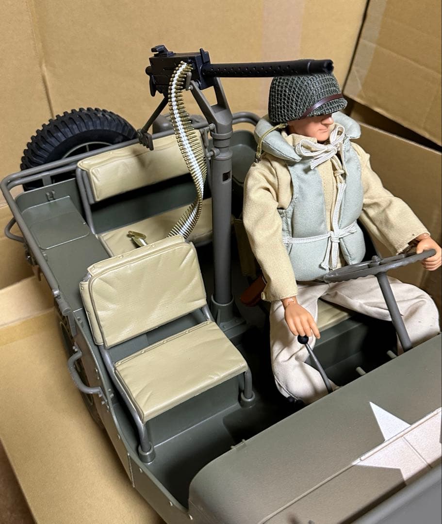 WILLYS JEEP 1/6サイズ　ジープ　フィギュア付き
