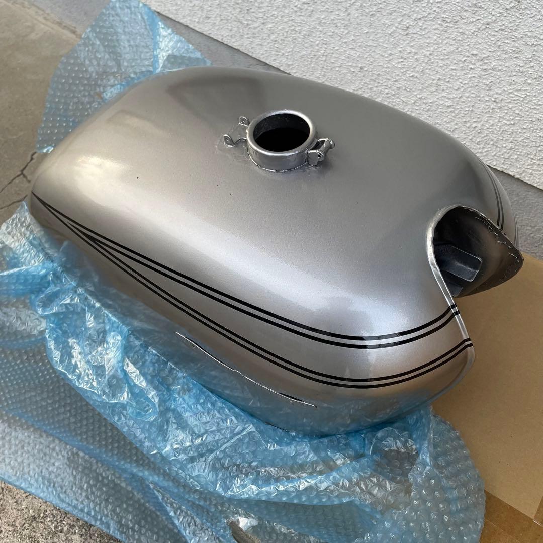 CB750 FOUR タンク