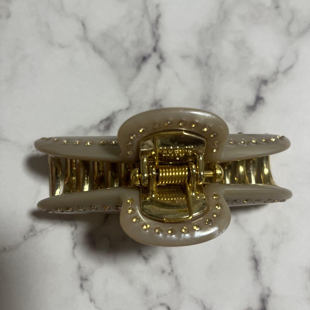 acca パールホワイト ヘアクリップ