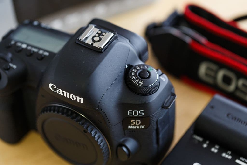 Canon EOS 5D Mark IV 本体