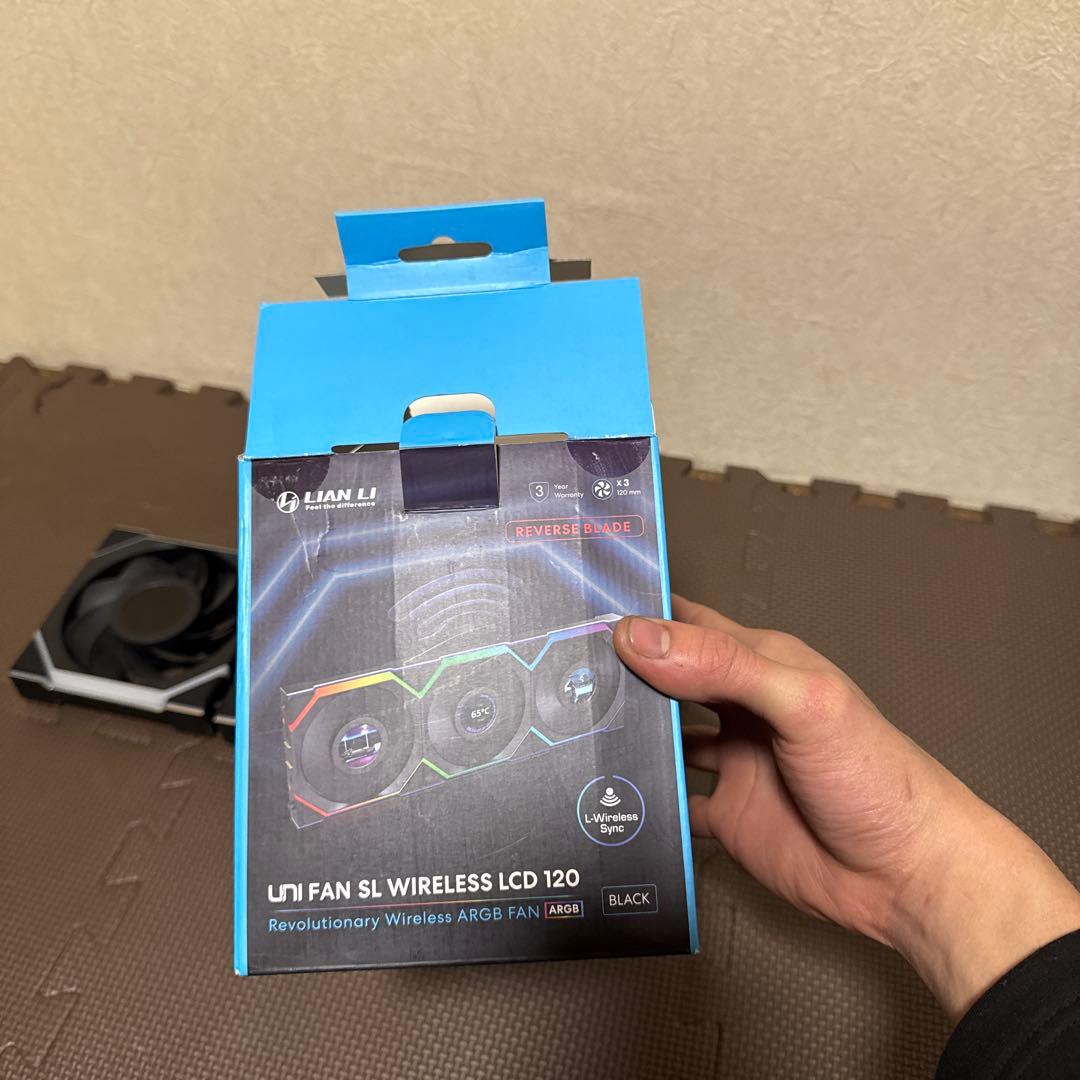 PC用ファン・クーラー Lian Li UNI FAN SL Wireless LCD 120