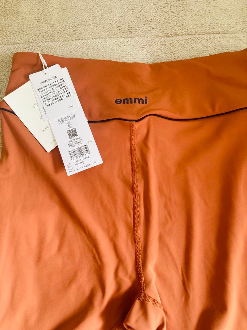 [エミ] YOGA サステナレッチブラトップ　レギンス 新品未使用　1