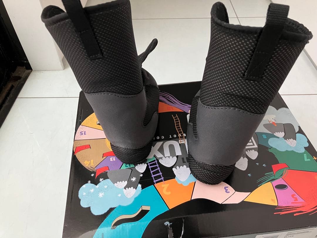 DEELUXE ジュニア用　21.5センチ　 黒/白