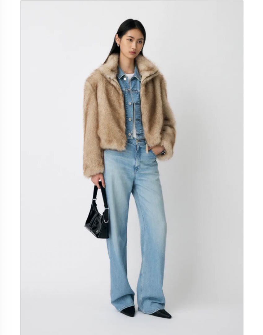 ベージュ ファーショートジャケット