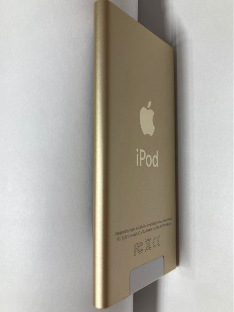 美品Apple iPod nano 16GB 第7世代 ゴールド バッテリー良好