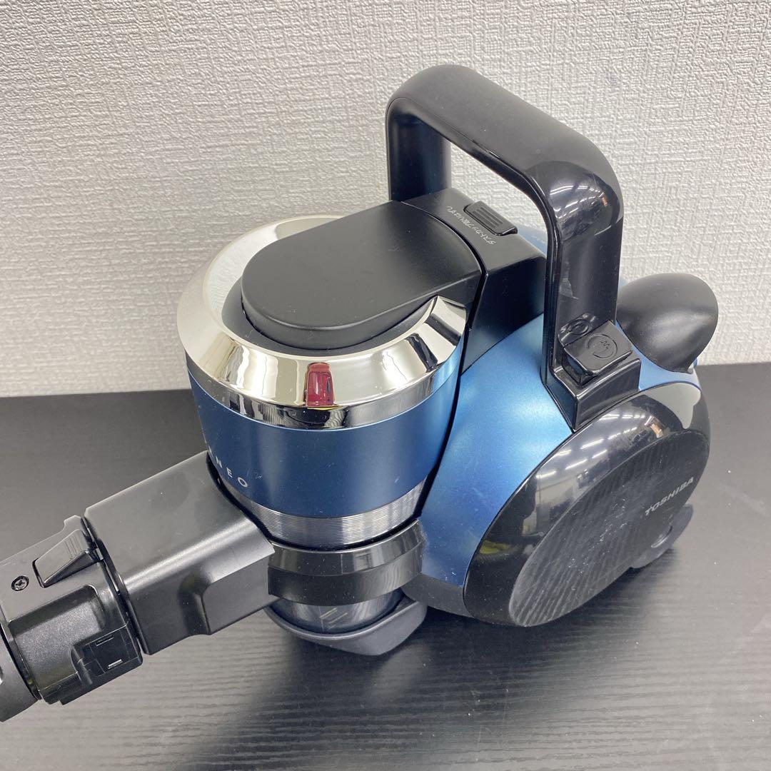 送料込み＊東芝 サイクロン式 掃除機 2022年製＊1222-12