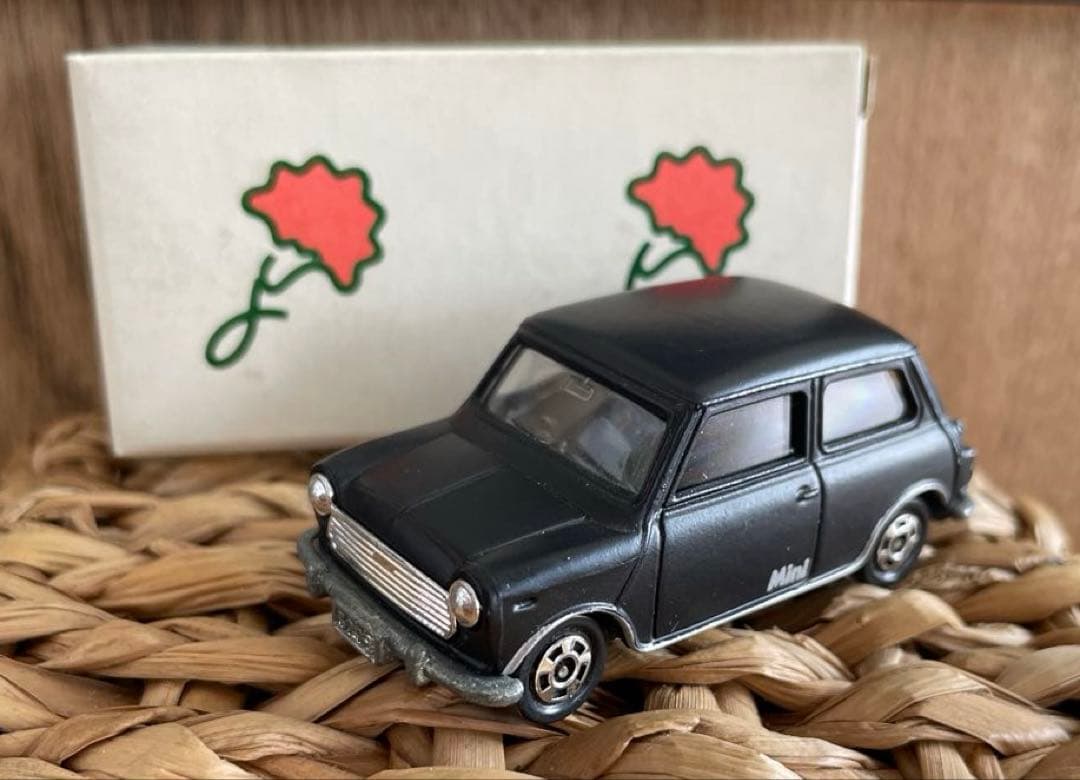 〈トミカ〉F8 ミニクーパー 丸栄特注 艶消黒 (日本製)