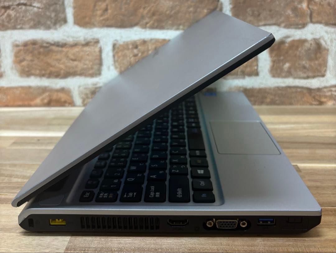 NEC ノートPC 13.3型コンパクト　Windows11 Office付