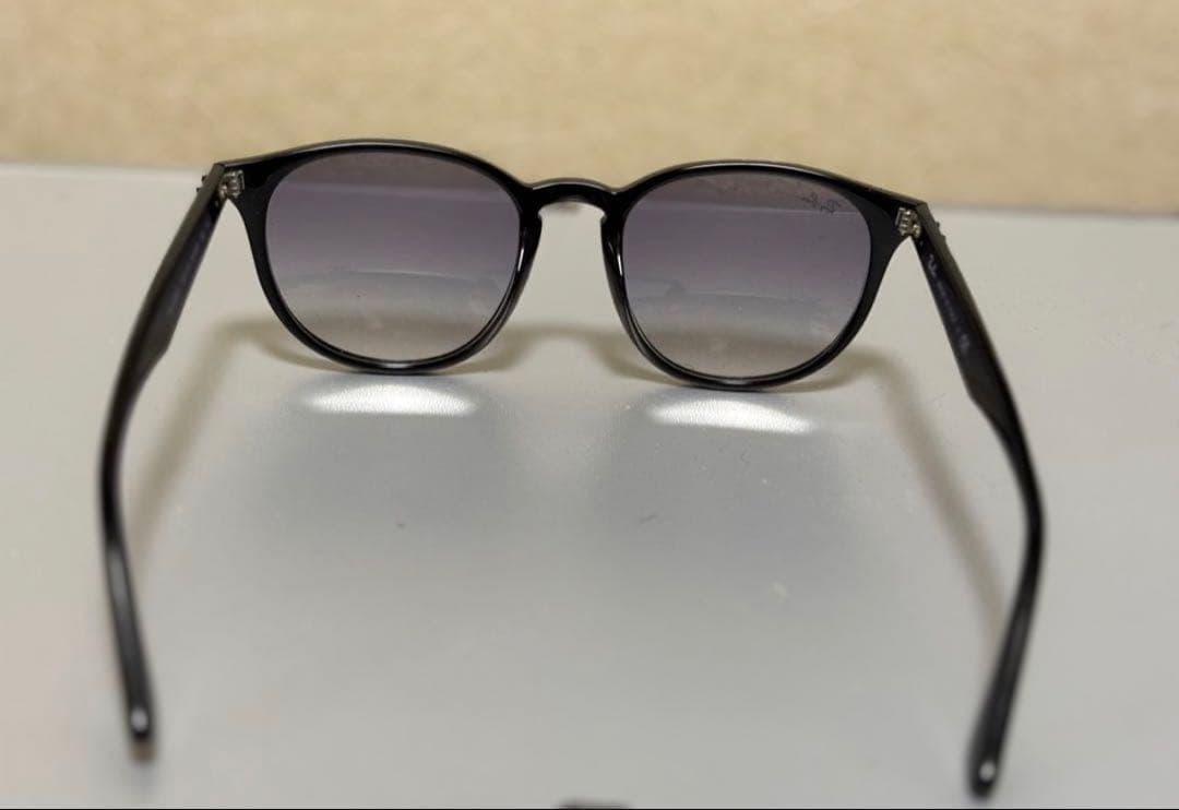 Ray-Ban ボストン型サングラス グラデーションレンズRB4259-F