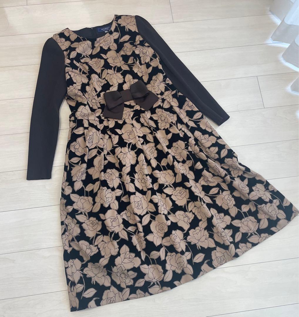 土日限定お値下げ　エムズグレイシー　お袖リブ花柄がエレガントなワンピース　44