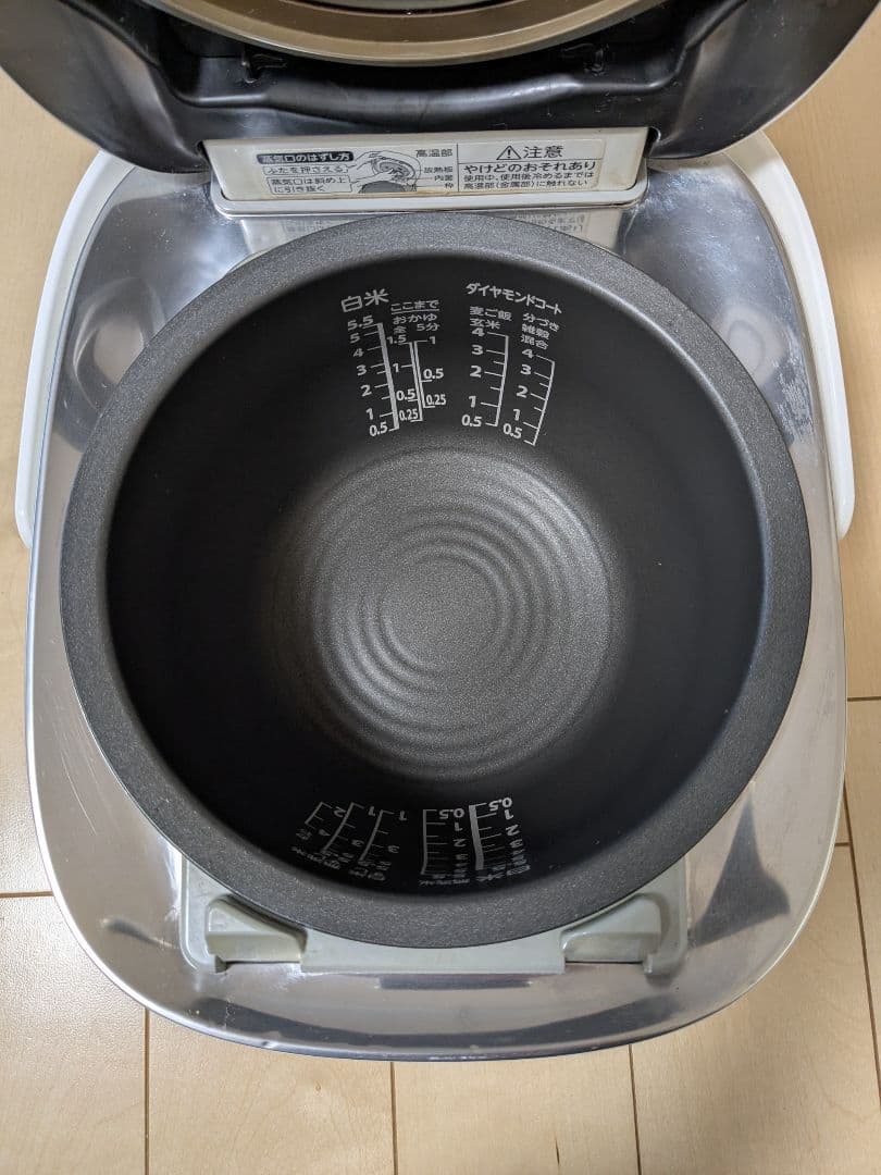 TOSHIBA RC-10VSP 炊飯器 本体